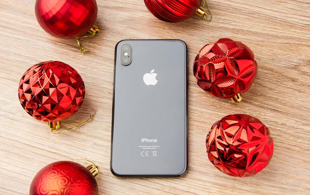 Apple Stock Suffers Sharp Selloff: Buy the Dip in ETFs?
